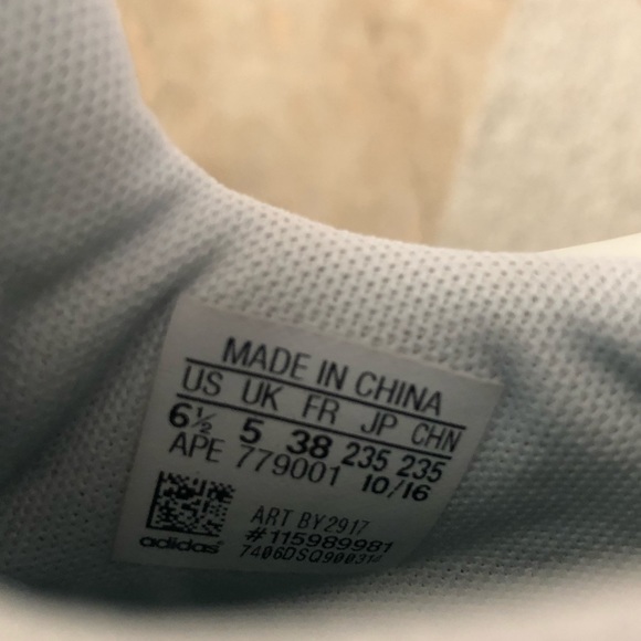 Adidas Sneaker - Picture 6 of 6